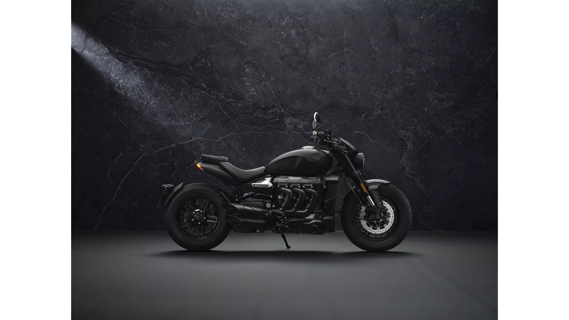 Triumph Rocket 3 R Black - Image 22 Triumph Rocket 3 R Black - Image 22