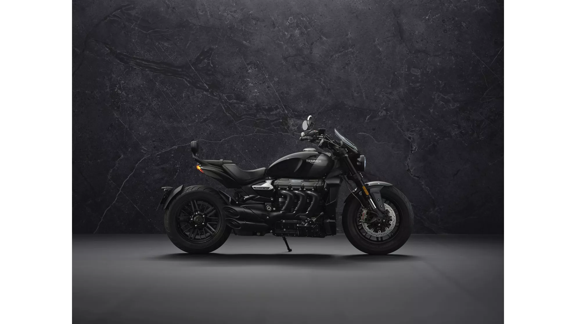 Triumph Rocket 3 GT Triple Black - Image 3 Triumph Rocket 3 GT Triple Black - Image 3