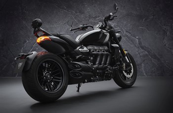 Triumph Rocket 3 GT Triple Black 2021 - Bild 4