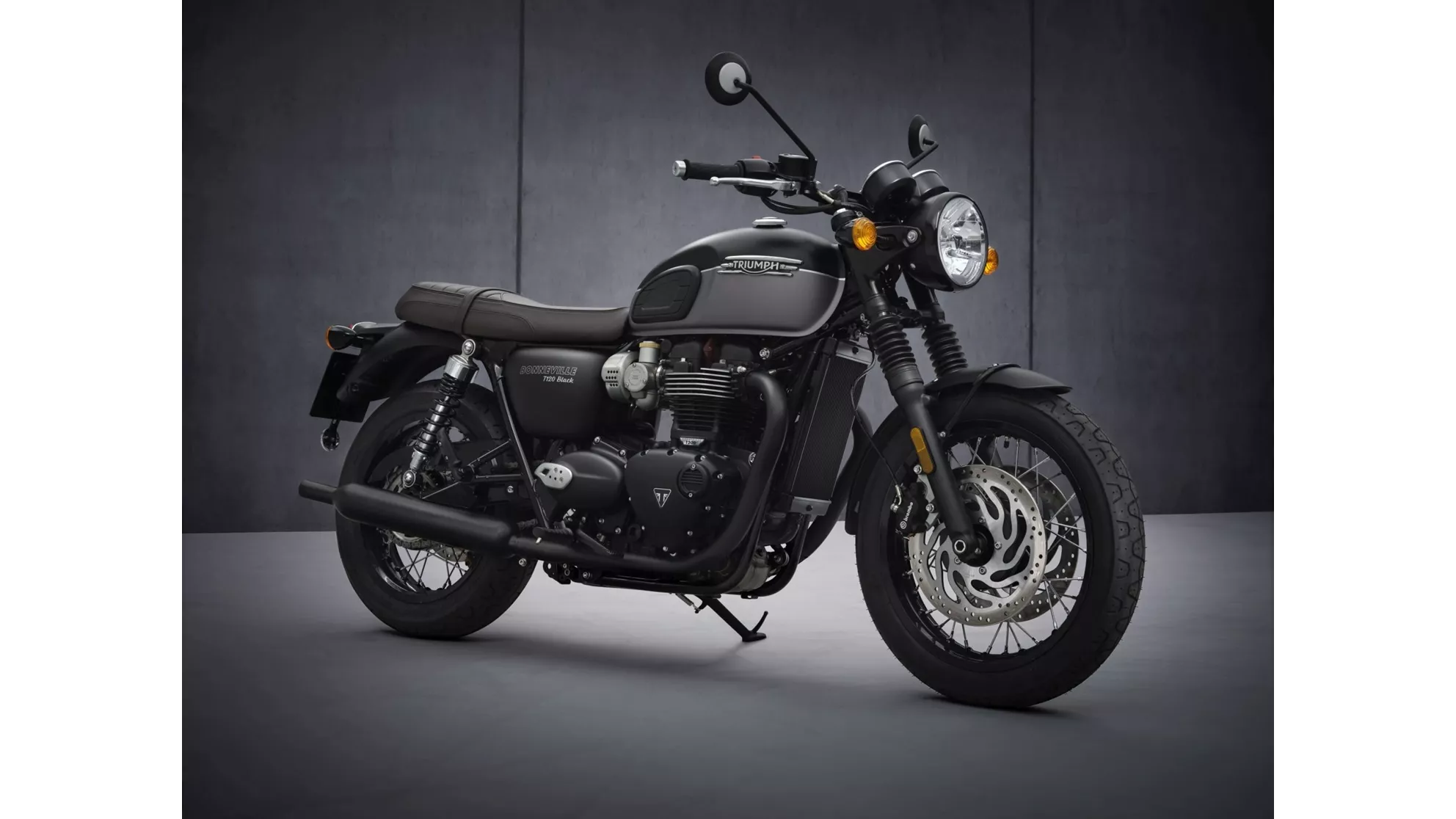 Triumph Bonneville T120 Black - Image 3 Triumph Bonneville T120 Black - Image 3