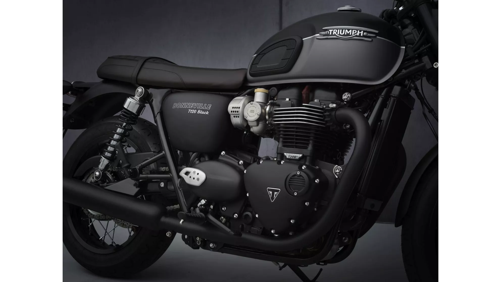 Triumph Bonneville T120 Black - Image 12 Triumph Bonneville T120 Black - Image 12