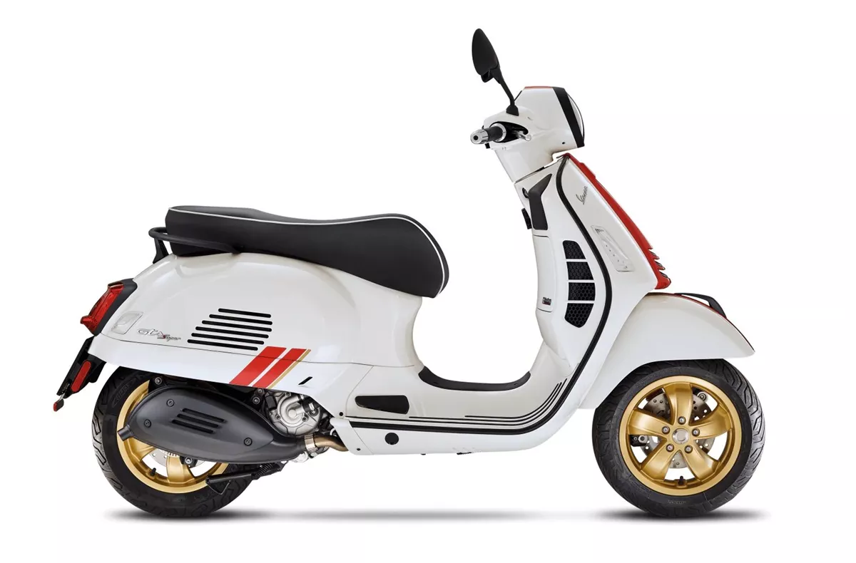 Vespa GTS 300 Super Racing Sixties Vespa GTS 300 Super Racing Sixties