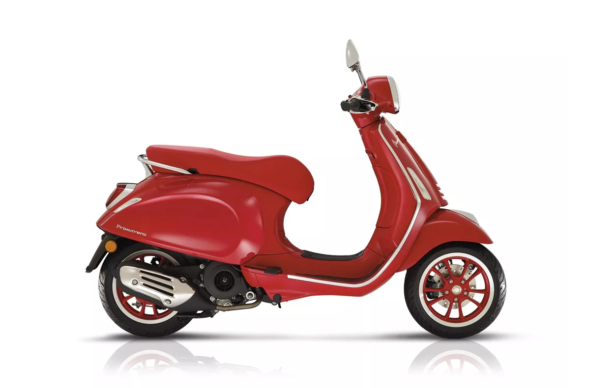 Vespa Primavera 125 (RED) Vespa Primavera 125 (RED)