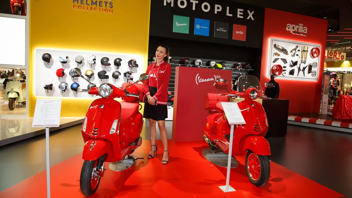 Vespa Primavera 125 (RED) Bild 8: Vespa Primavera 125 (RED)
