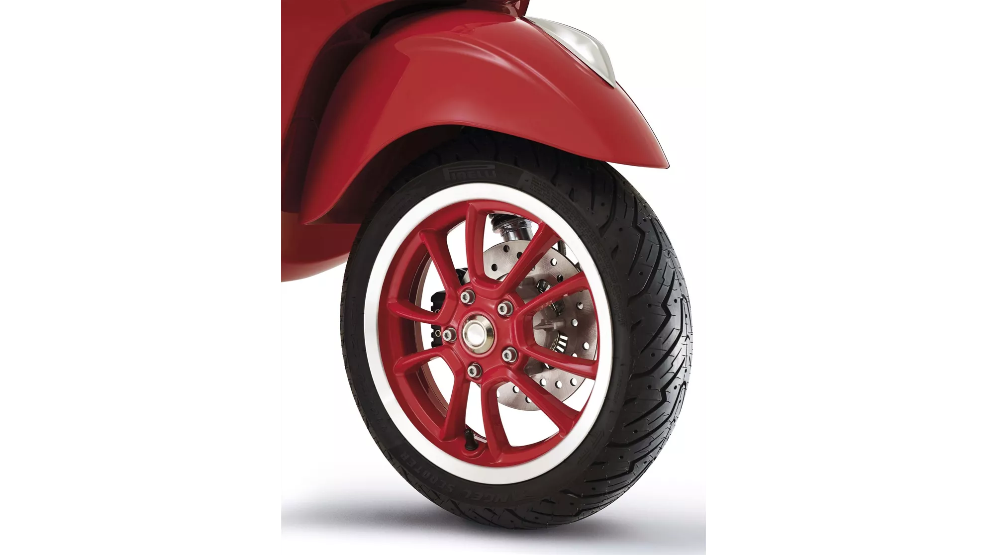 Vespa Primavera 125 (RED) - Image 15 Vespa Primavera 125 (RED) - Image 15