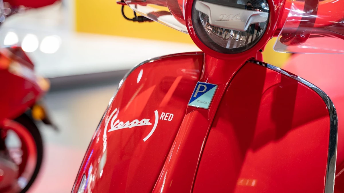 Vespa Primavera 125 (RED) Bild 17: Vespa Primavera 125 (RED)