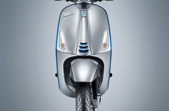 Vespa Elettrica 70 km/h 2021 - Bild 6