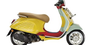 Vespa Primavera 125 Sean Wotherspoon 2021 vs Aprilia SR GT 125 2022