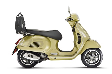 Vespa GTS 125 Supertech iGET 75th Anniversary 2021