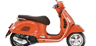 Vespa Primavera 125 Touring 2023 vs Vespa GTS 125 iGET 2021 Vespa Primavera 125 Touring 2023 vs Vespa GTS 125 iGET 2021