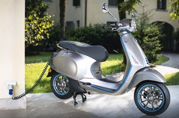 Vespa Elettrica 2021 - Bild 33 Vespa Elettrica 2021 - Bild 33