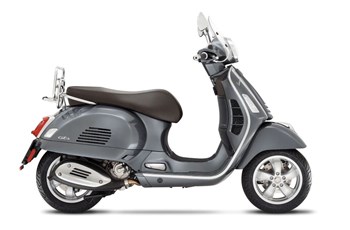 Vespa GTS 300 hpe Touring 2021 - Bild 2 Vespa GTS 300 hpe Touring 2021 - Bild 2
