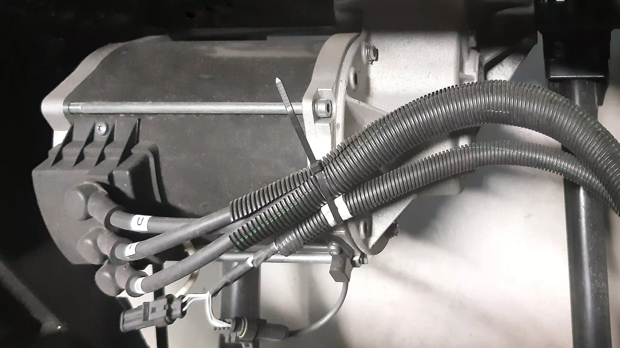 Yamaha UMX AC - Image 5 Yamaha UMX AC - Image 5