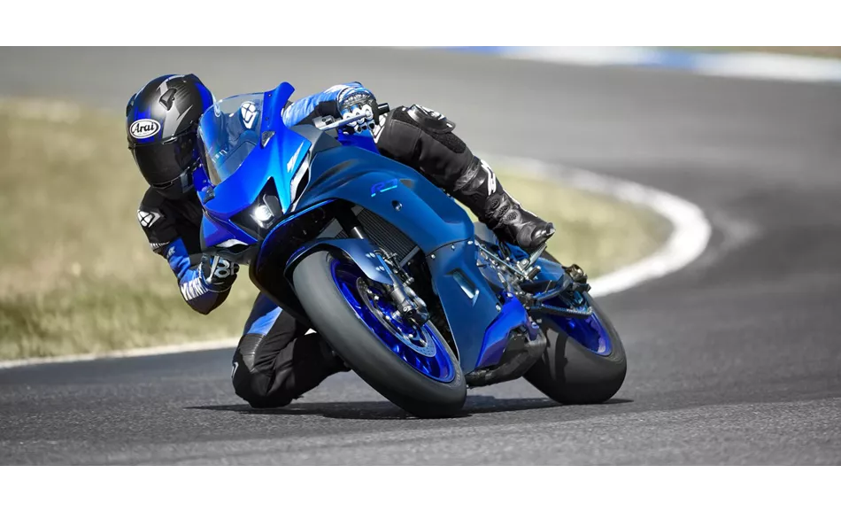 R1 Vs R7 Yamaha R7 2021 vs Yamaha R1 2020
