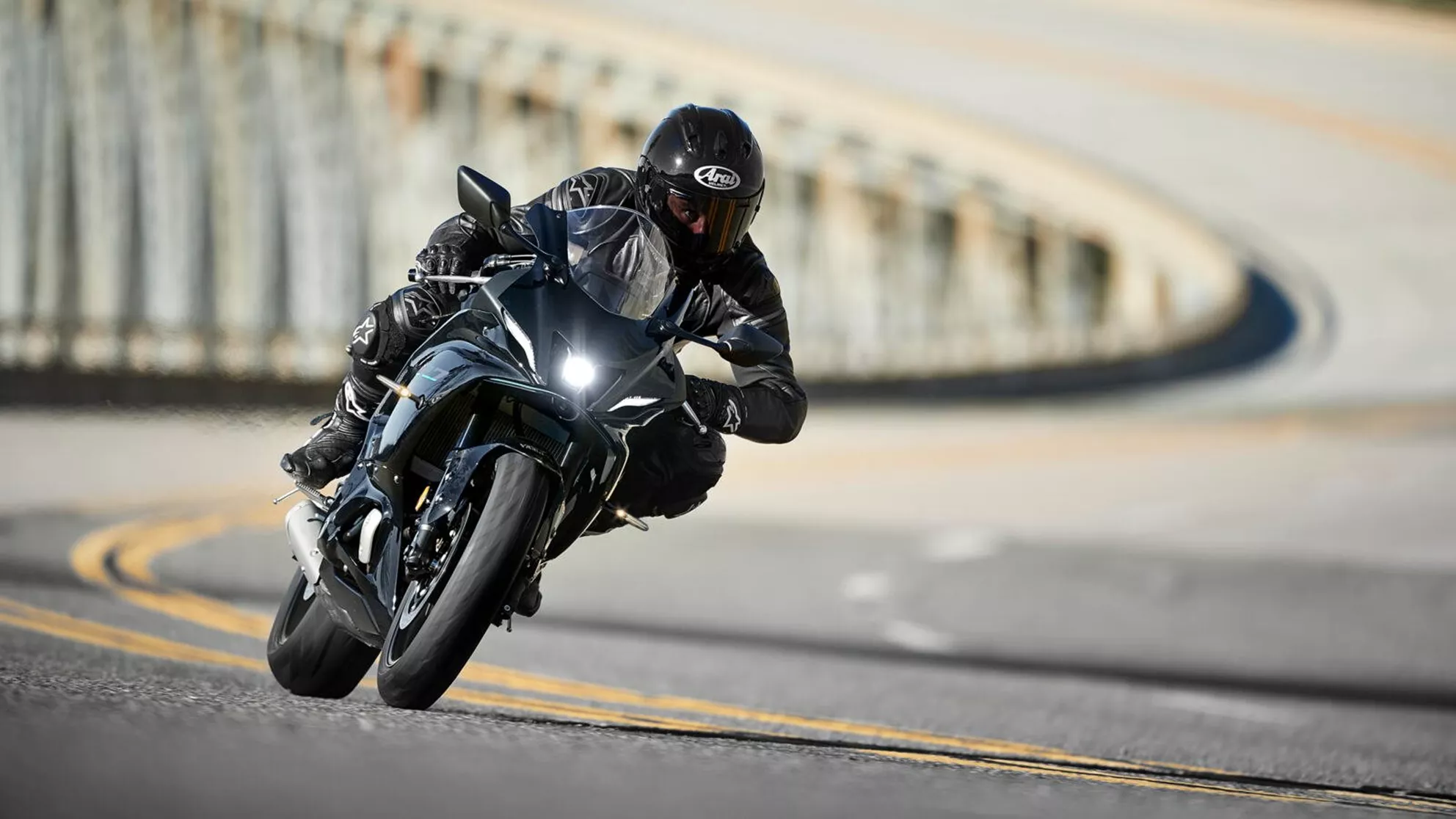 Yamaha R7 - Image 8 Yamaha R7 - Image 8