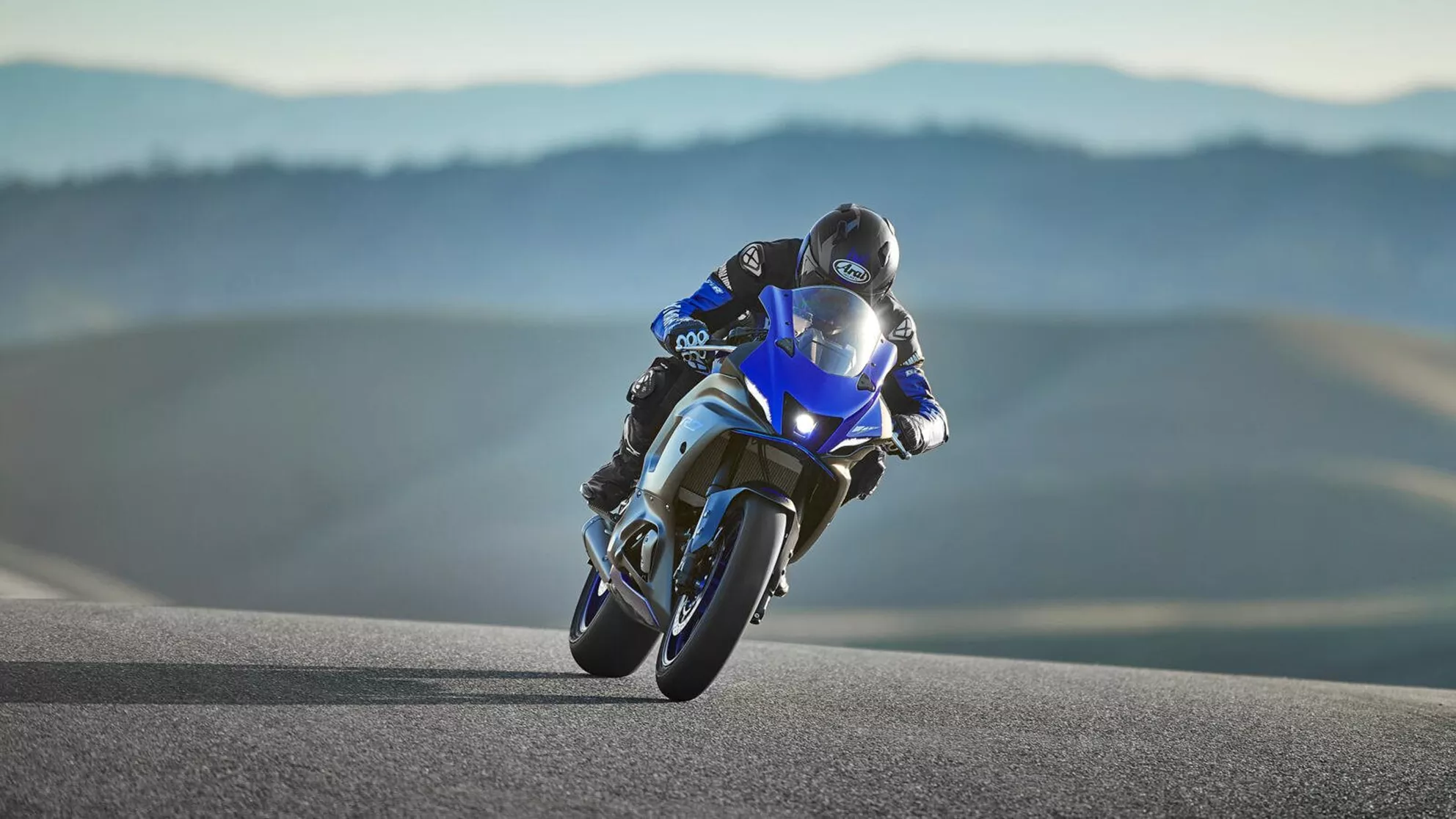 Yamaha R7 - Image 10 Yamaha R7 - Image 10