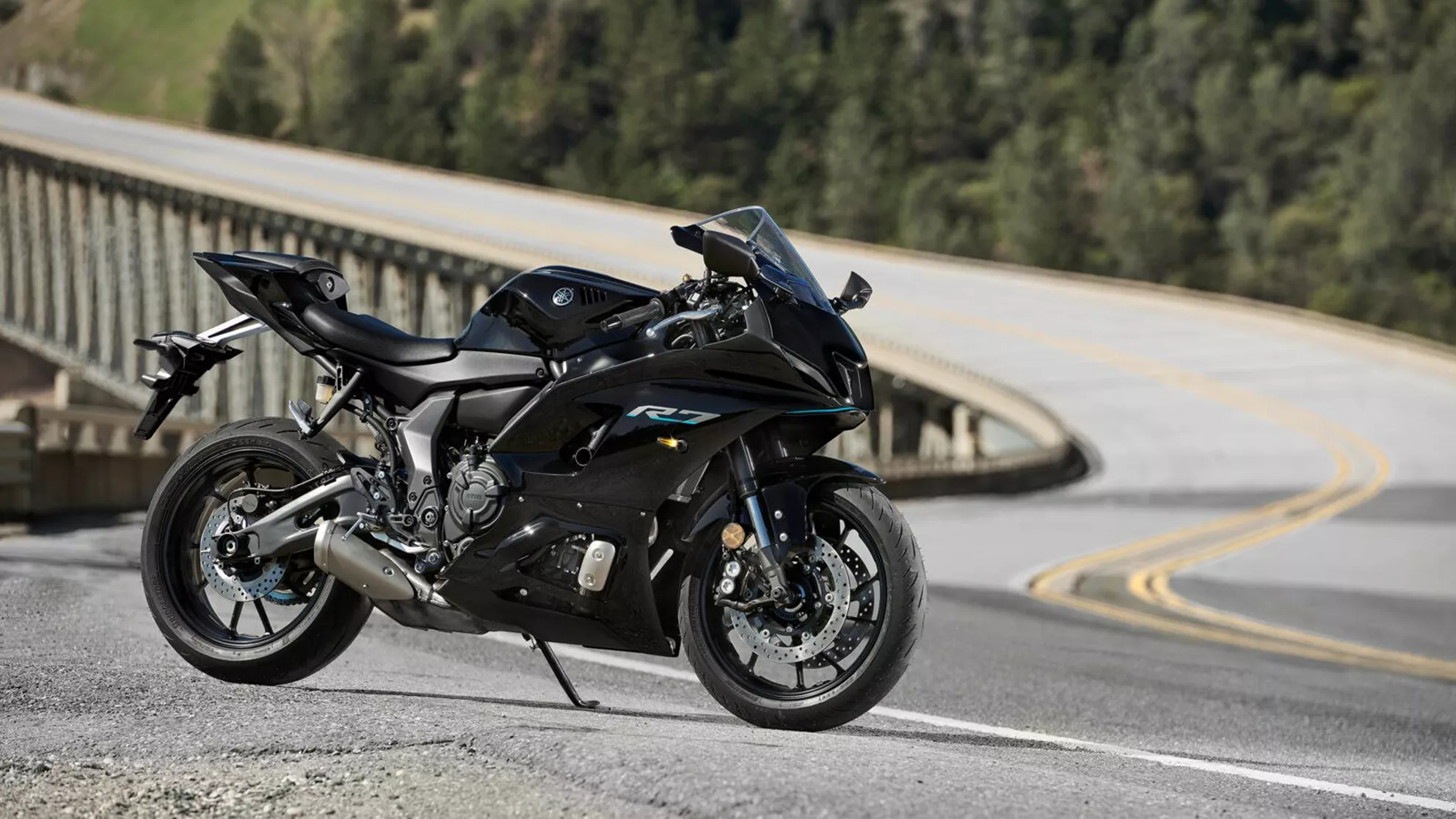 Yamaha R7 - Image 17 Yamaha R7 - Image 17
