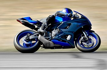 Yamaha R7 2021 - Bild 21 Yamaha R7 2021 - Bild 21