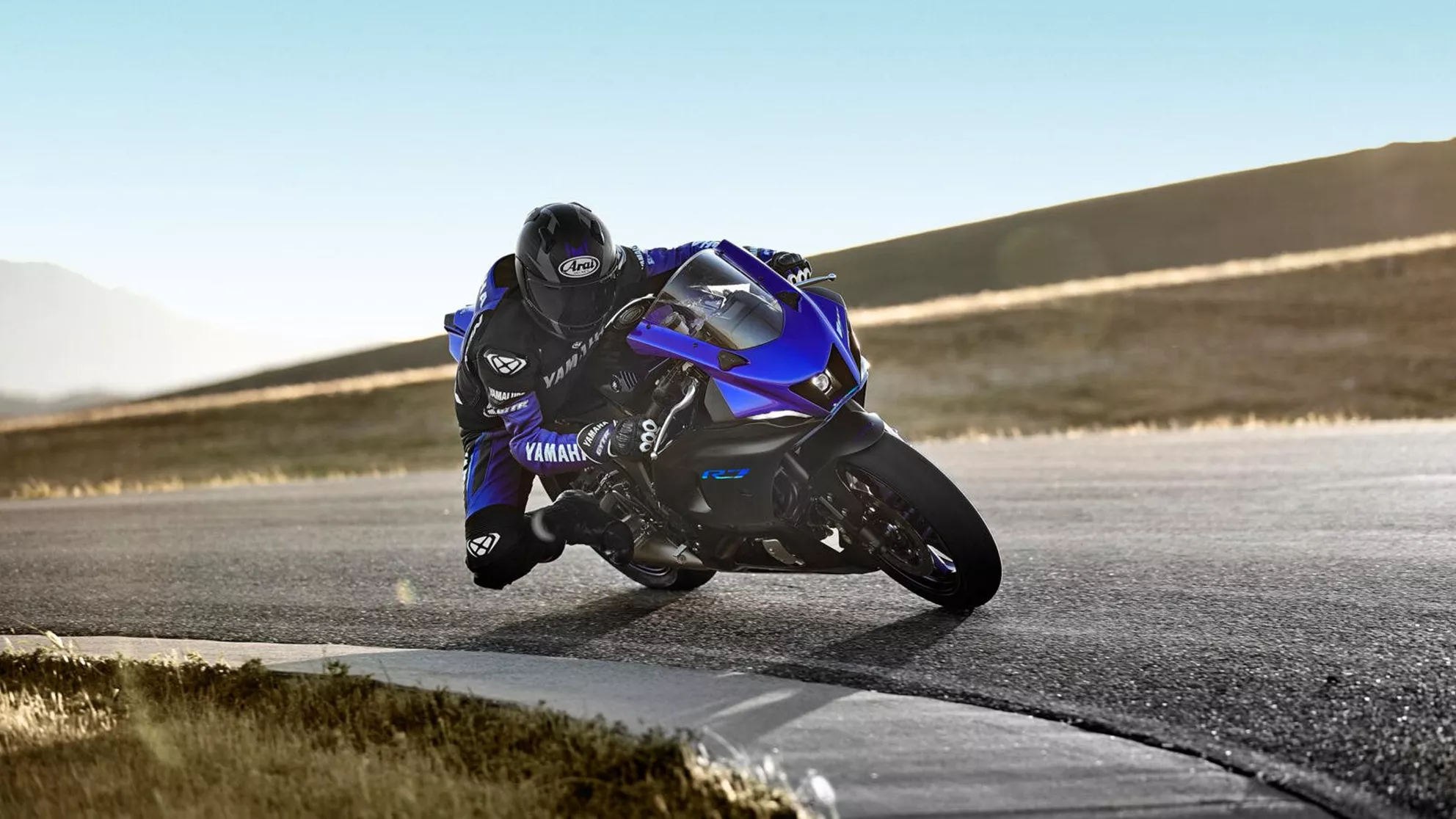 Yamaha R7 - Image 19 Yamaha R7 - Image 19