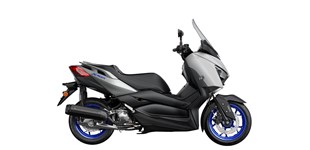 Yamaha XMAX 125 2021 vs Can-Am Maverick Max X RS Turbo RR Smart-Shox 2023 Yamaha XMAX 125 2021 vs Can-Am Maverick Max X RS Turbo RR Smart-Shox 2023