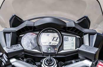Yamaha FJR1300AE 2021 - Bild 14