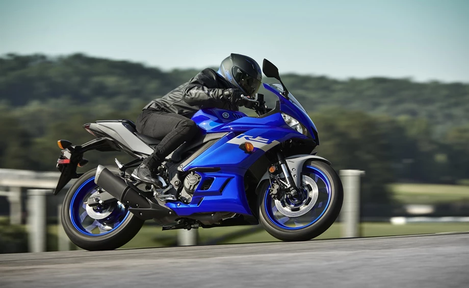 Yamaha R3 Bild 6: Yamaha R3