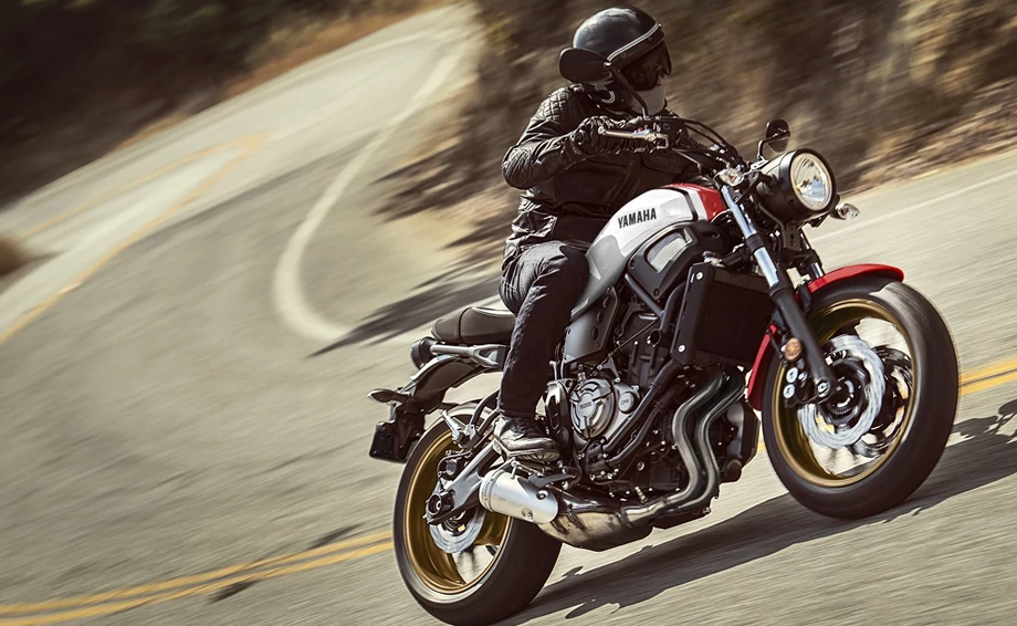 Yamaha XSR700 Bild 7: Yamaha XSR700