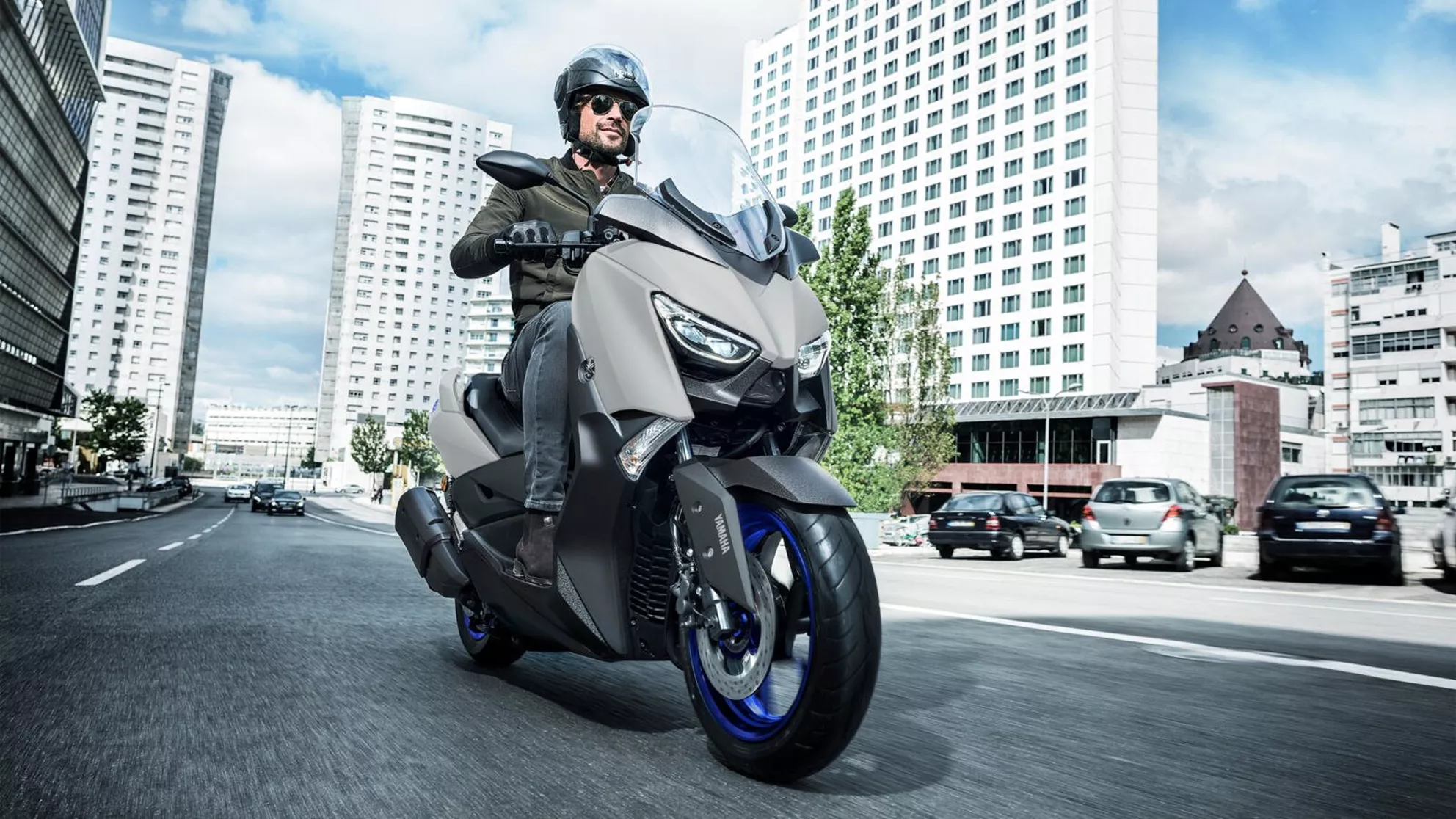 Yamaha XMAX 300 - Image 10 Yamaha XMAX 300 - Image 10