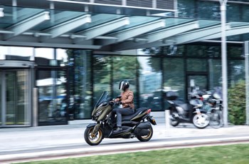 Yamaha XMAX 300 Tech MAX 2021 - Bild 15 Yamaha XMAX 300 Tech MAX 2021 - Bild 15