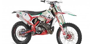 Rieju MRT Europa SM 50 2017 vs Rieju MR Six Days Italy 2021