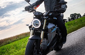 Energica EVA EsseEsse9+ RS 2021 - Bild 12