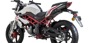 KTM RC 125 2017 vs Benelli BN 125 2021