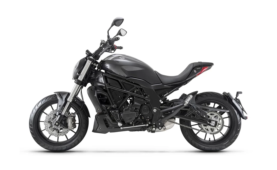 Benelli 502 C Bild 7: Benelli 502 C