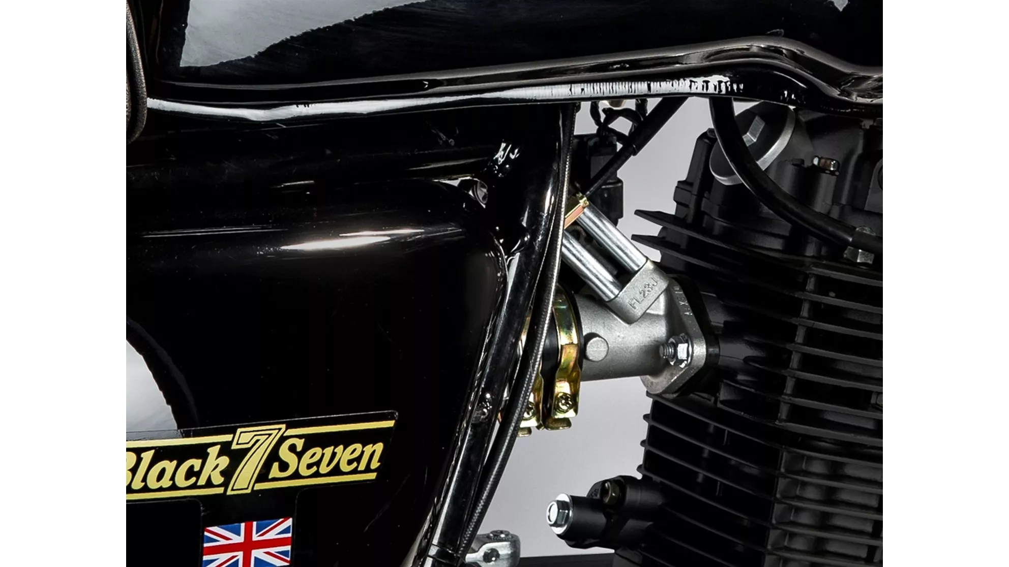 Mash Black Seven - Image 5 Mash Black Seven - Image 5