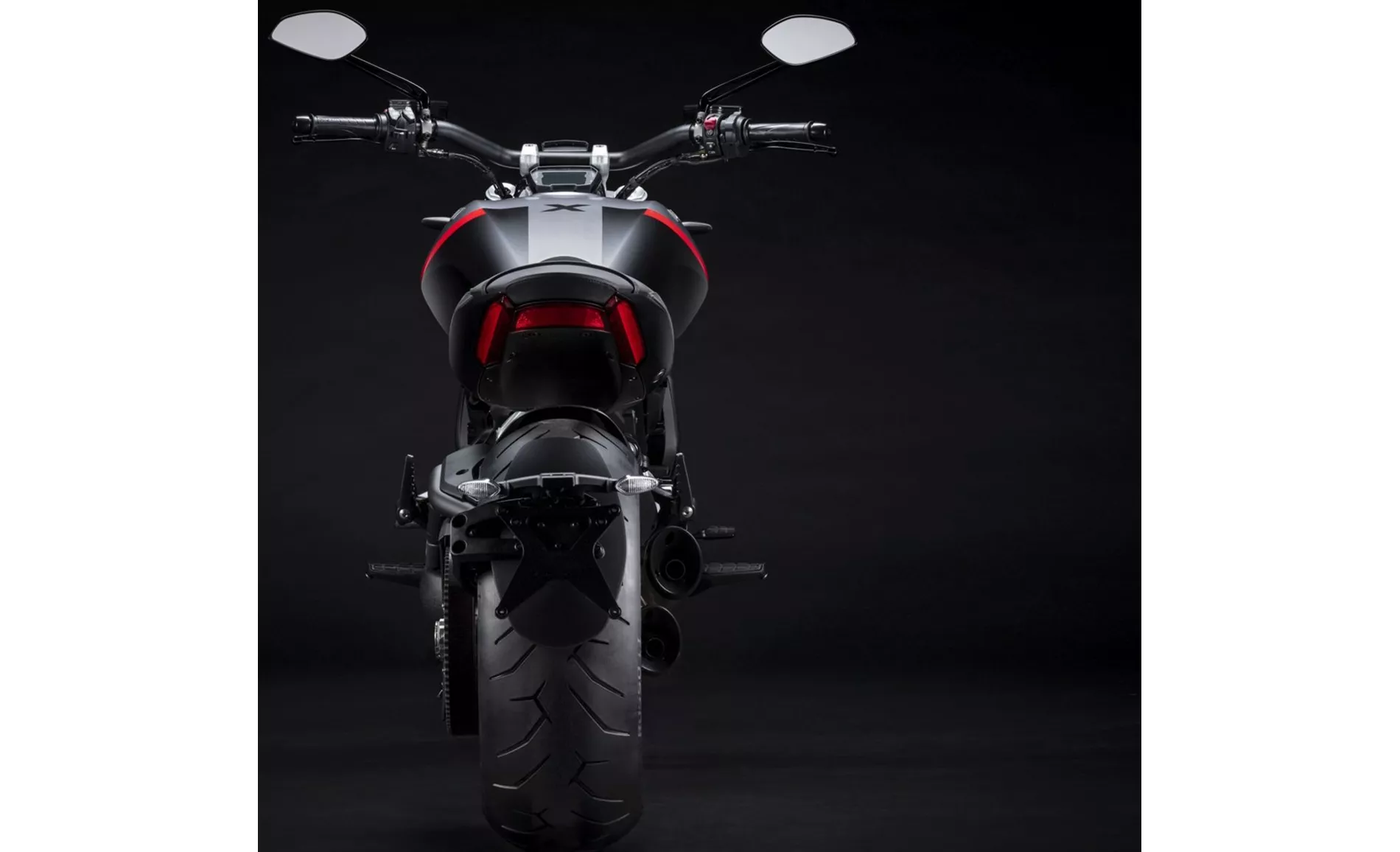 Ducati XDiavel Black Star 2021