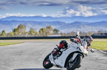 Ducati SuperSport 950 S 2021 - Bild 34 Ducati SuperSport 950 S 2021 - Bild 34
