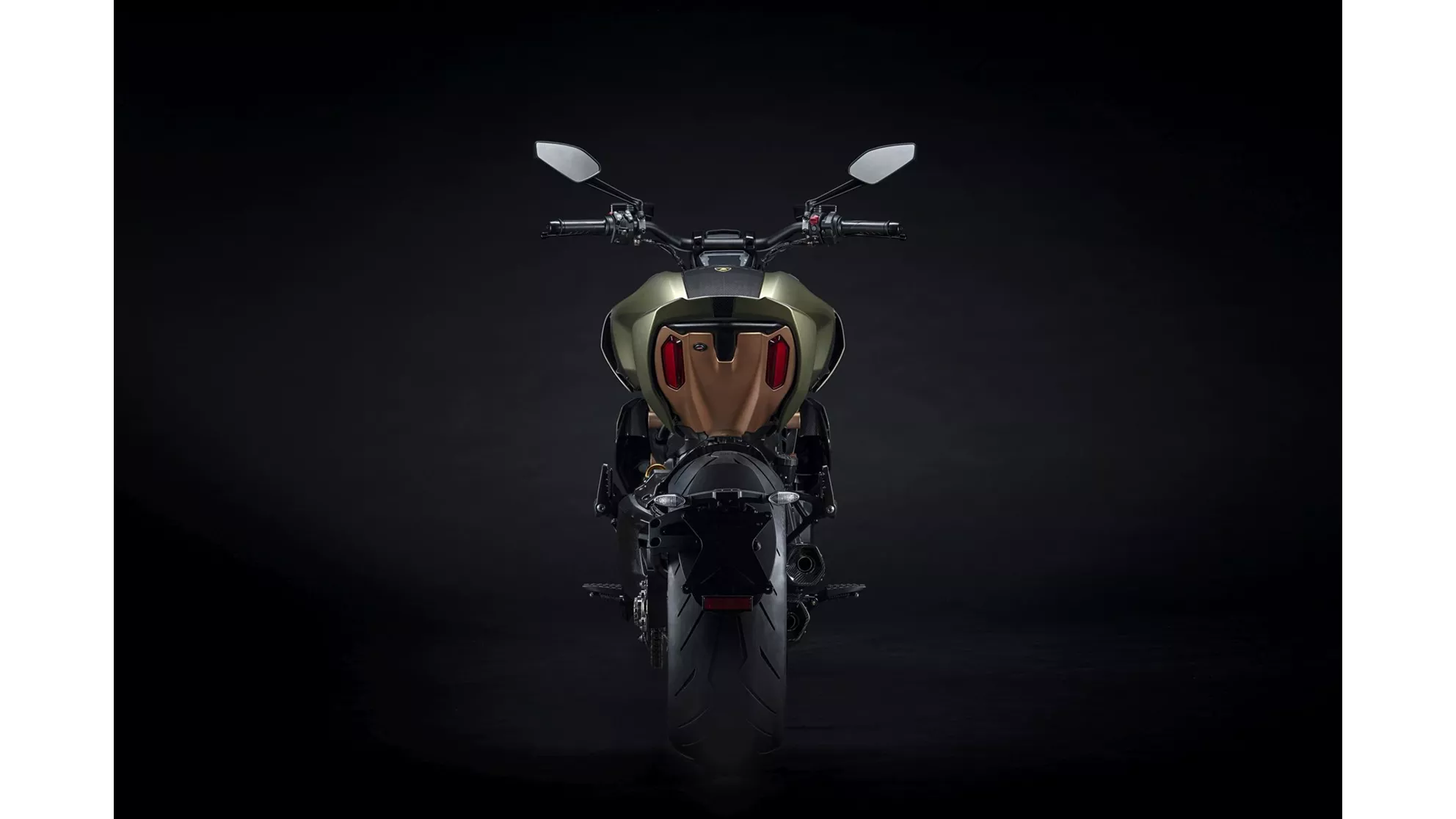 Ducati Diavel 1260 Lamborghini - Image 4 Ducati Diavel 1260 Lamborghini - Image 4