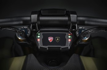 Ducati Diavel 1260 Lamborghini 2021 - Bild 25 Ducati Diavel 1260 Lamborghini 2021 - Bild 25