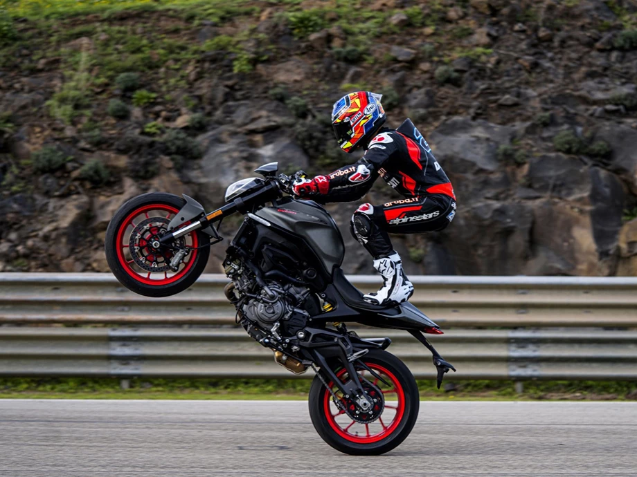 Ducati Monster + Bild 2: Ducati Monster +