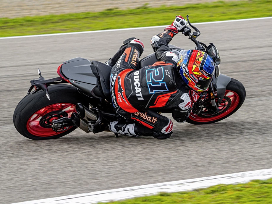 Ducati Monster + Bild 23: Ducati Monster +