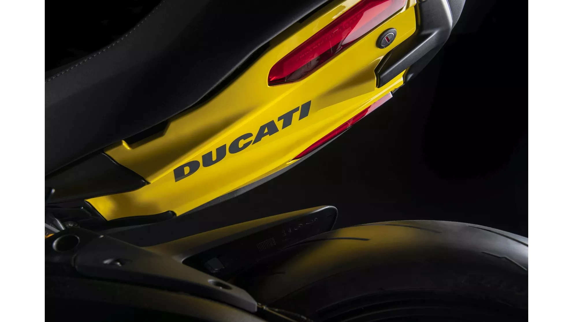 Ducati Diavel 1260 S Black and Steel - Obraz 5