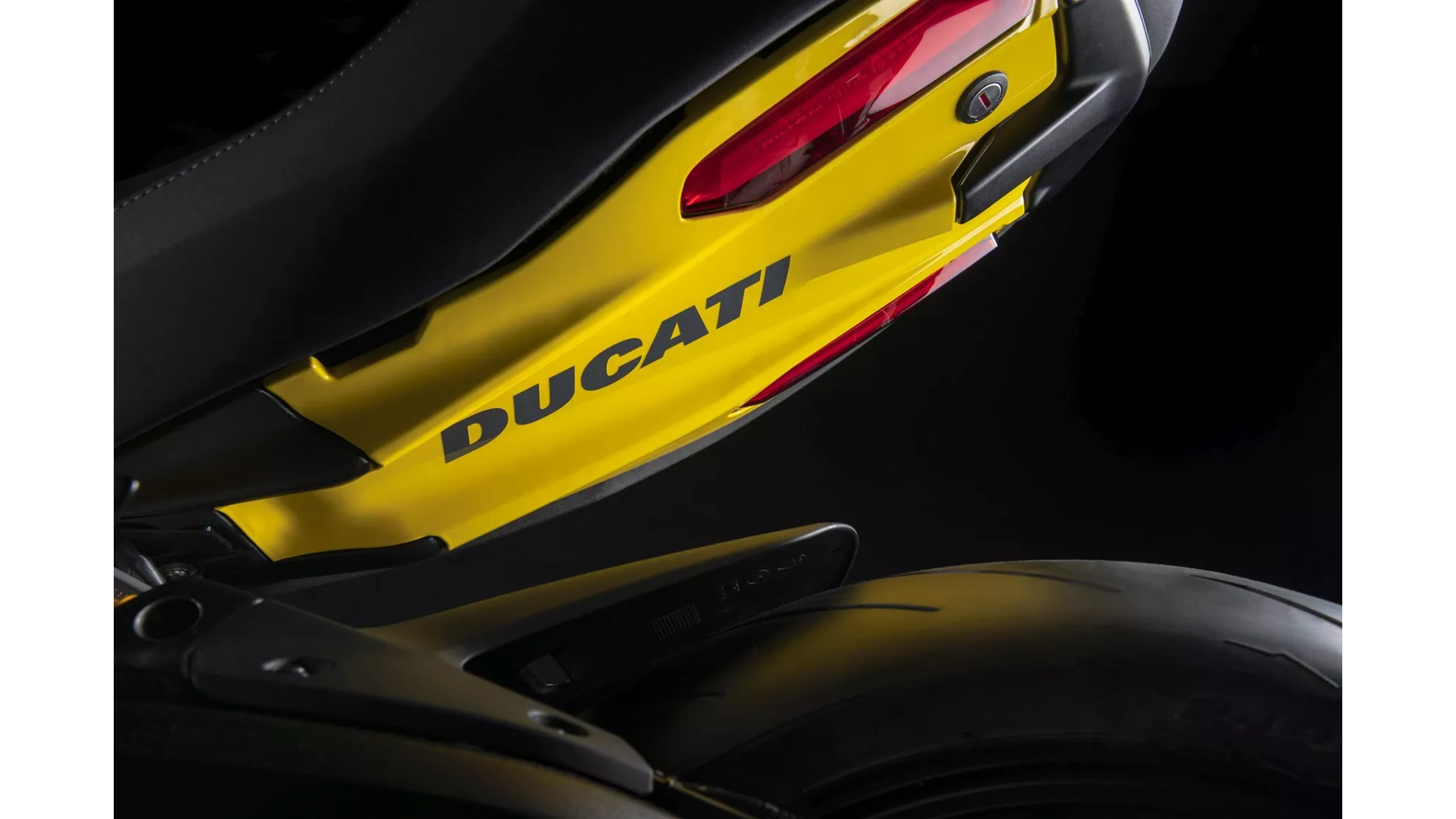 Ducati Diavel 1260 S Black and Steel - Image 5 Ducati Diavel 1260 S Black and Steel - Image 5