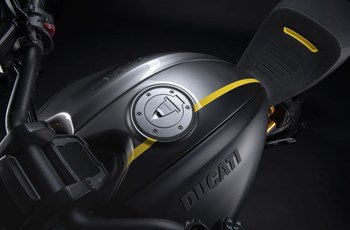 Ducati Diavel 1260 S Black and Steel 2021 - Bild 8