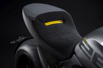 Ducati Diavel 1260 S Black and Steel 2021 - Bild 18