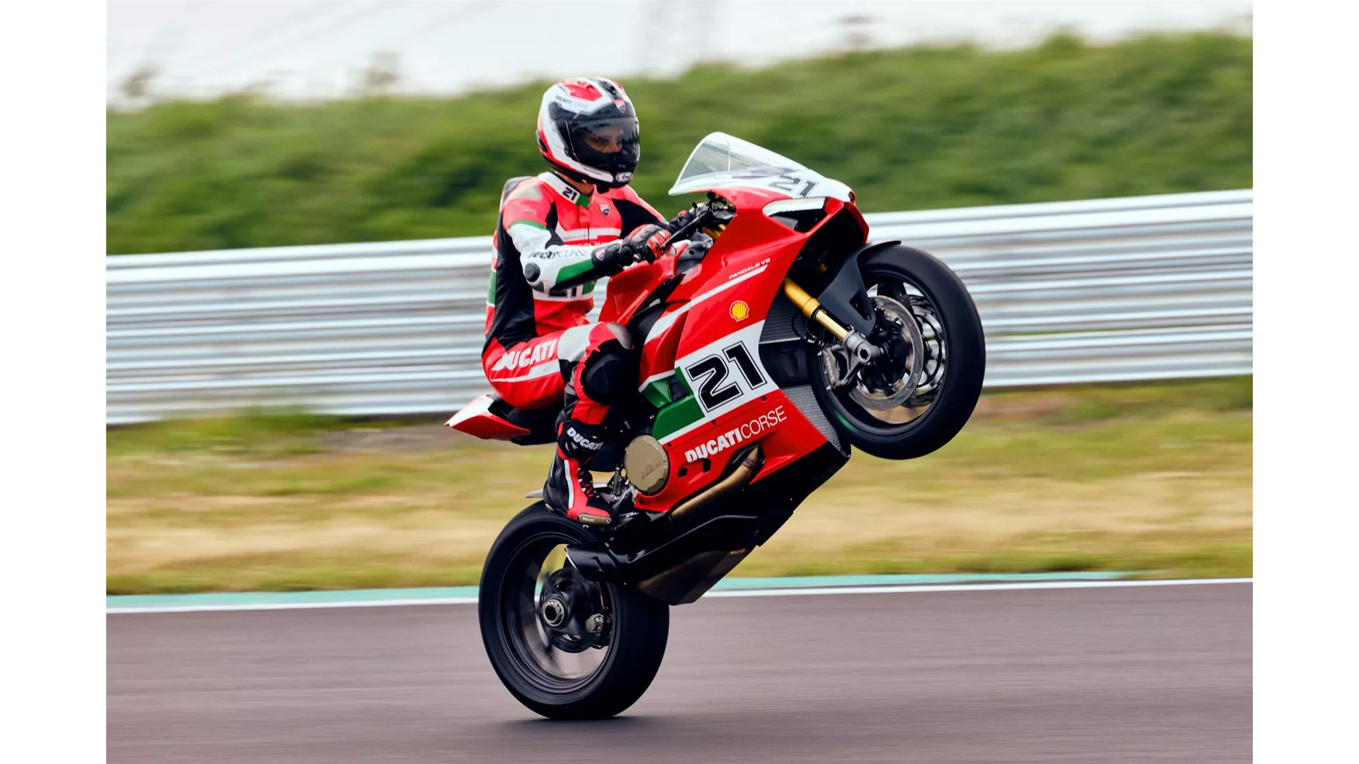 Ducati Panigale V2 Bayliss 1st Championship 20th Anniversary - Image 1 Ducati Panigale V2 Bayliss 1st Championship 20th Anniversary - Image 1