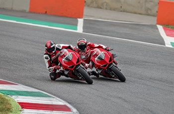 Ducati Panigale V4 R 2021 - Bild 31 Ducati Panigale V4 R 2021 - Bild 31