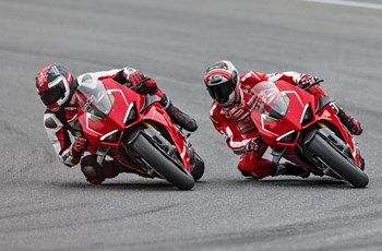 Ducati Panigale V4 R 2021 - Bild 33 Ducati Panigale V4 R 2021 - Bild 33