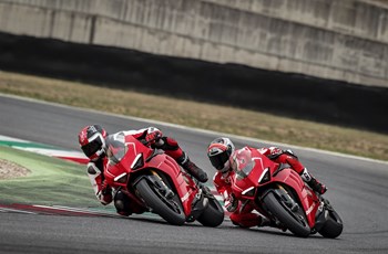 Ducati Panigale V4 R 2021 - Bild 38 Ducati Panigale V4 R 2021 - Bild 38