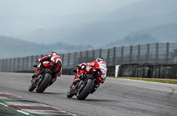Ducati Panigale V4 R 2021 - Bild 42 Ducati Panigale V4 R 2021 - Bild 42