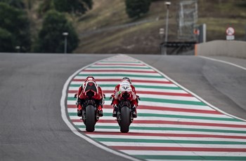 Ducati Panigale V4 R 2021 - Bild 48 Ducati Panigale V4 R 2021 - Bild 48